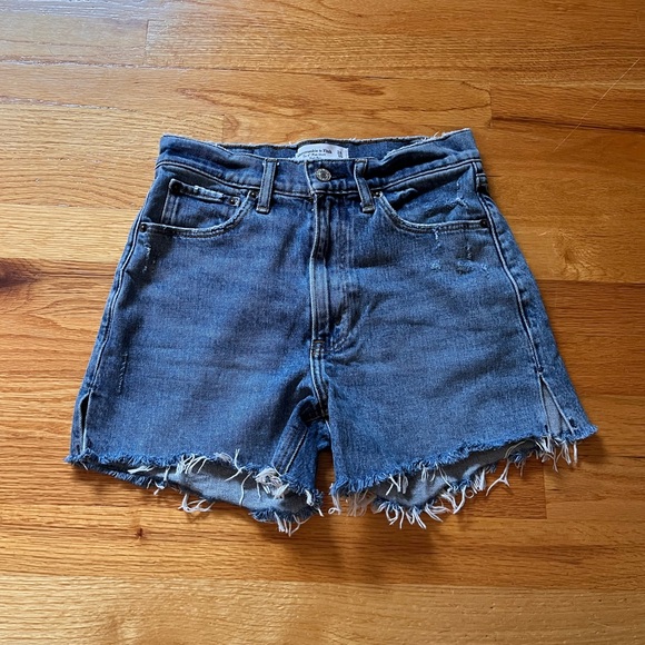 Abercrombie 4” Mom Shorts High Rise Size 24/00 - Picture 1 of 6